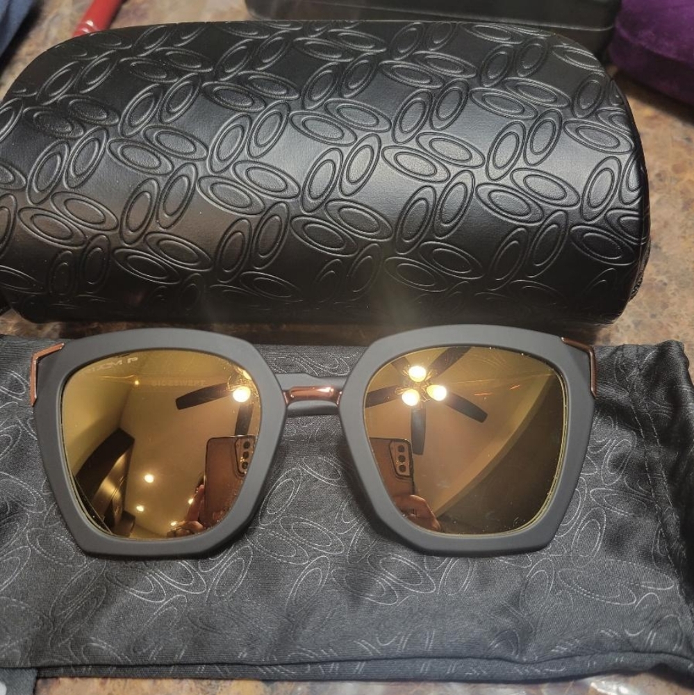 Oakley sunglasses